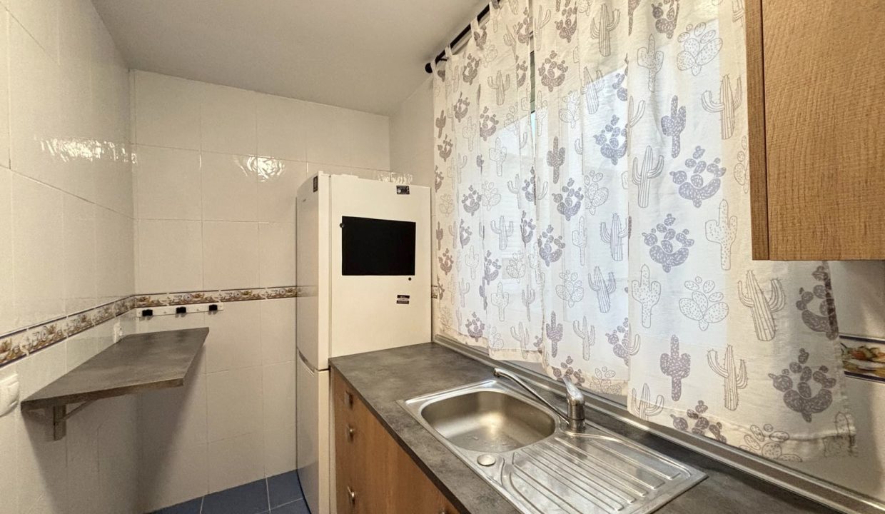 ef69bbe4-ed0f-45bc-94e4-6b8059315bae