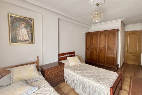 dormitorio doble exterior en piso en venta en el polígono de toledo